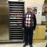 Ad attenderci c�� il 68enne Domenico Guarino, titolare della "Signora dei dolci" assieme alla moglie Rosa